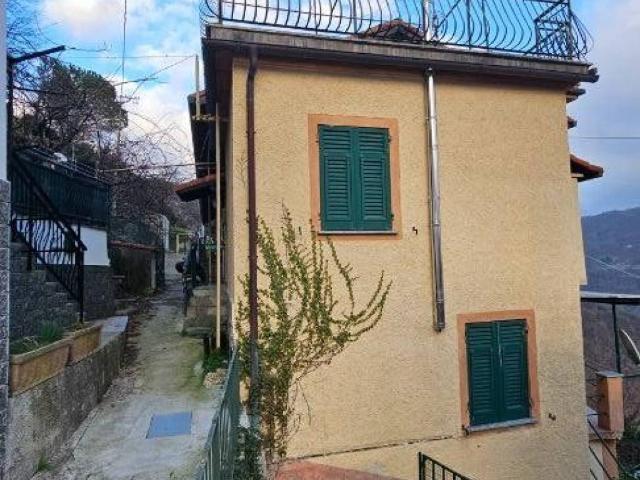 Villa in vendita a Davagna GE