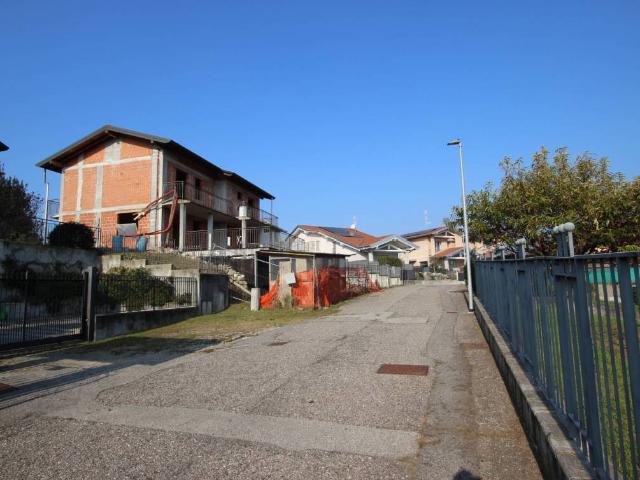 Villa in vendita a Daverio VA