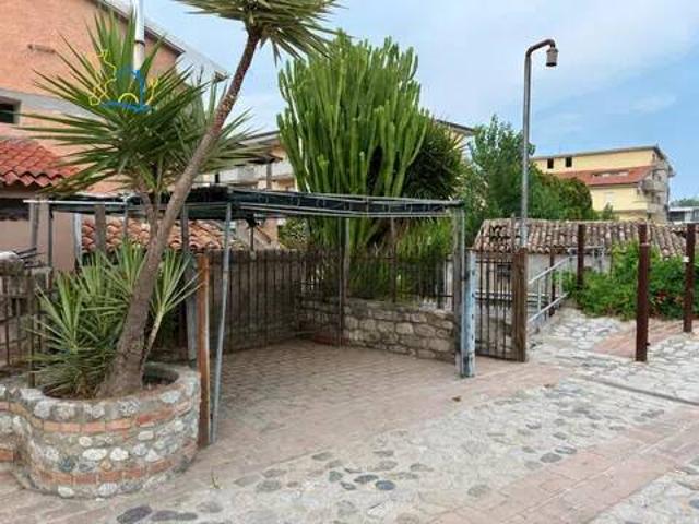 Villa in vendita a Davoli CZ