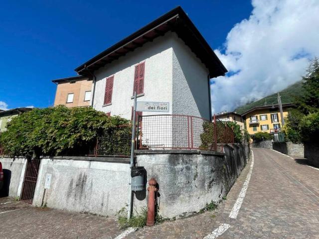 Villa in vendita a Dazio SO