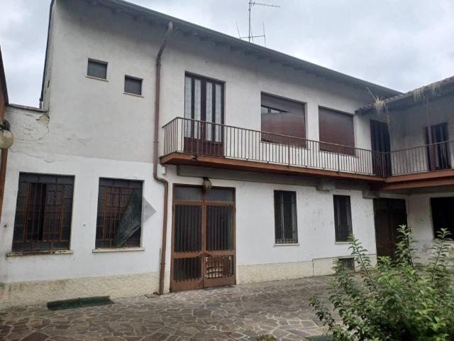 Villa in vendita a Dairago MI
