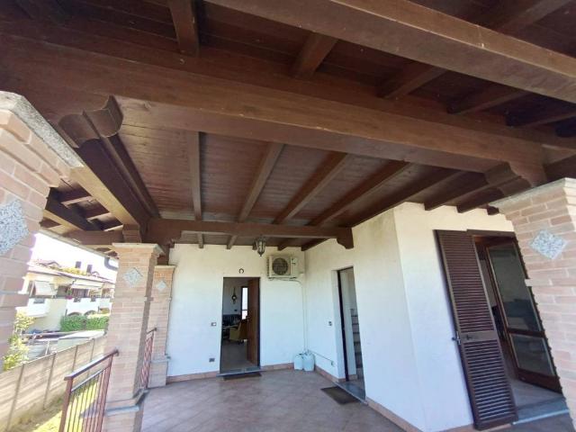 Villa in vendita a Dairago MI