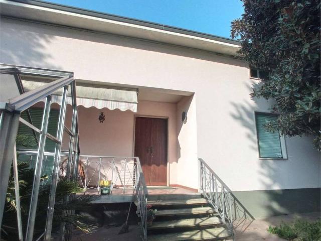 Villa in vendita a Dalmine BG