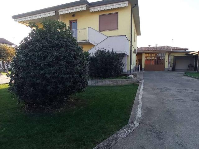 Villa in vendita a Dalmine BG