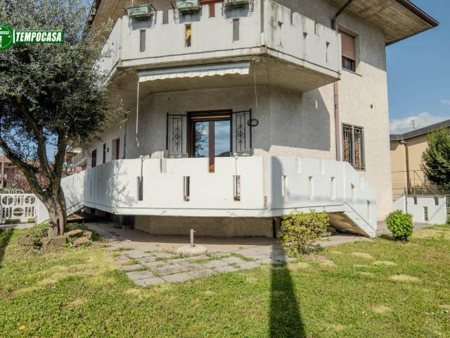 Villa in vendita a Dalmine BG