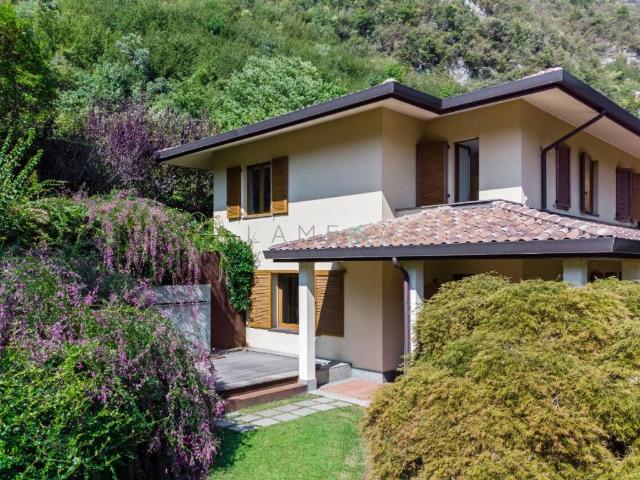Villa in vendita a Darfo Boario Terme BS