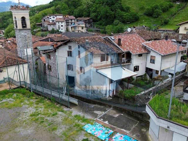 Casa indipendente in vendita a Darfo Boario Terme BS