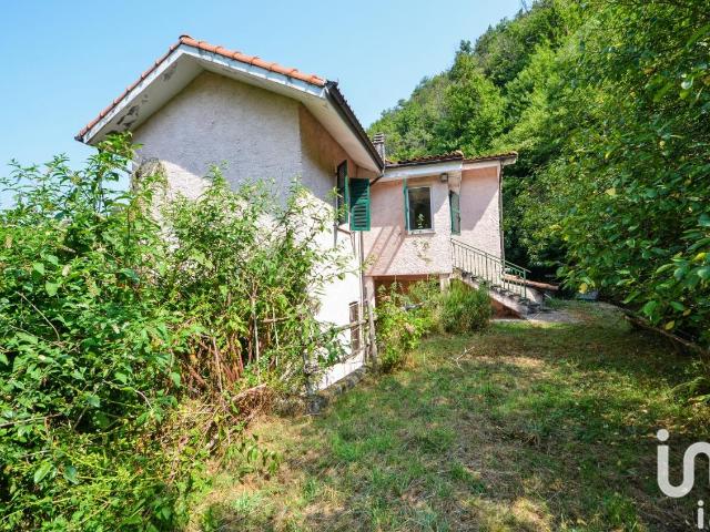 Villa in vendita a Dego