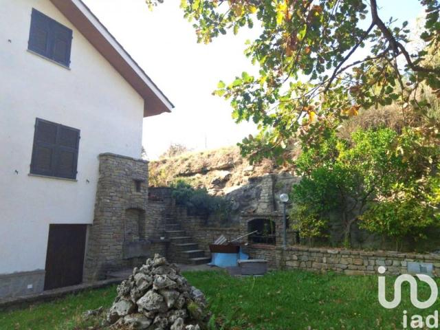 Villa in vendita a Dego SV
