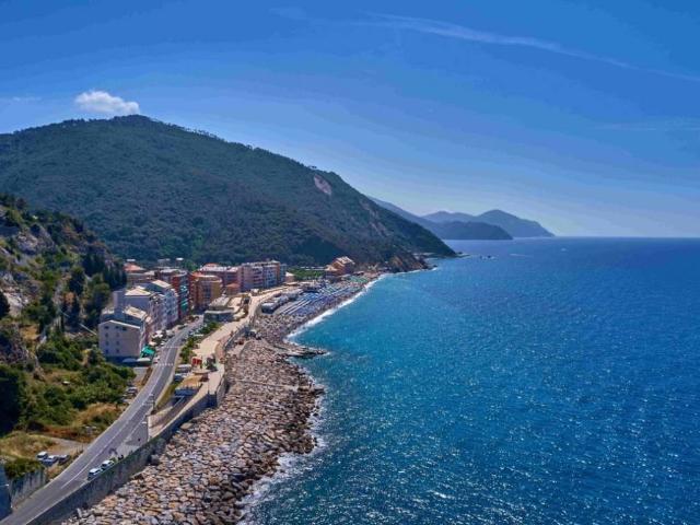 Villa in vendita a Deiva Marina SP