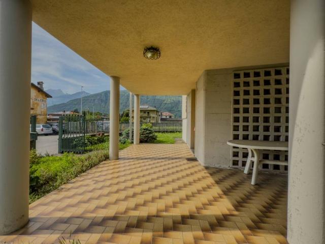 Villa in vendita a Delebio SO