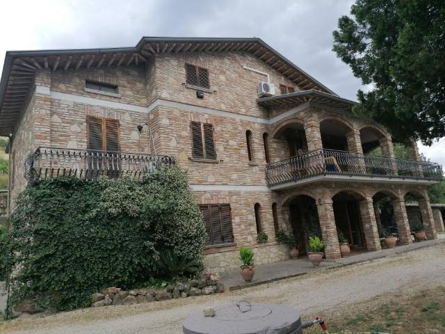Villa in vendita a Deruta PG