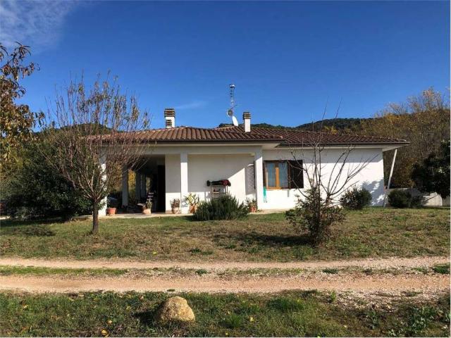 Villa in vendita a Deruta PG