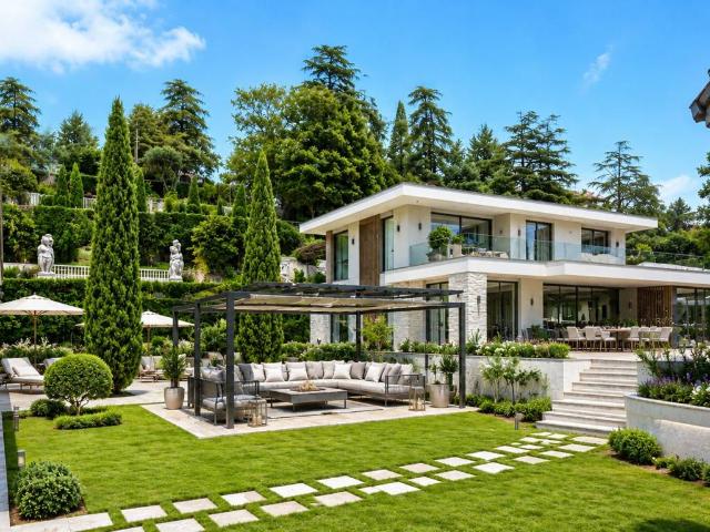 Villa in vendita a Desenzano del Garda BS