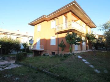 Villa in vendita a Desenzano del Garda BS