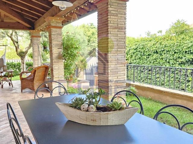 Villa in vendita a Desenzano del Garda BS