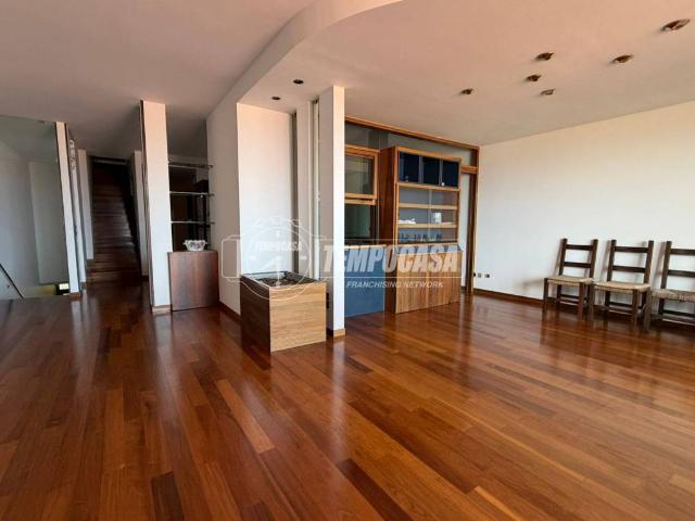 Villa in vendita a Desenzano del Garda BS