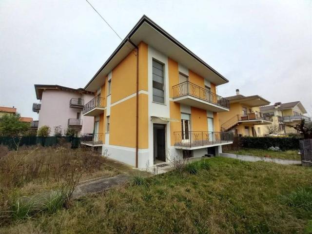 Villa in vendita a Desenzano del Garda BS