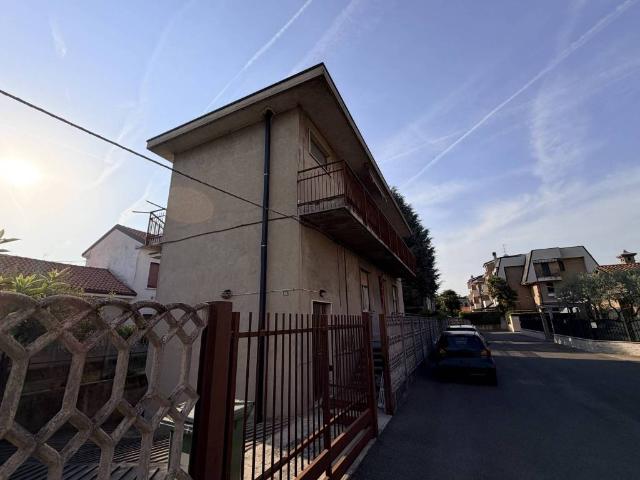 Villa in vendita a Desio MB