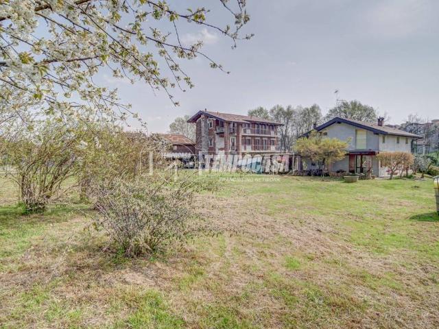 Villa in vendita a Divignano NO