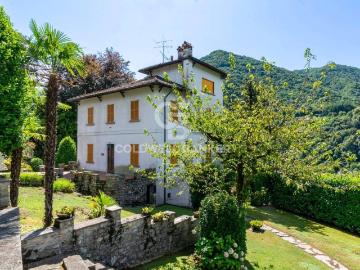 Villa in vendita a Dizzasco CO