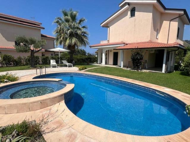 Villa in vendita a Diamante CS