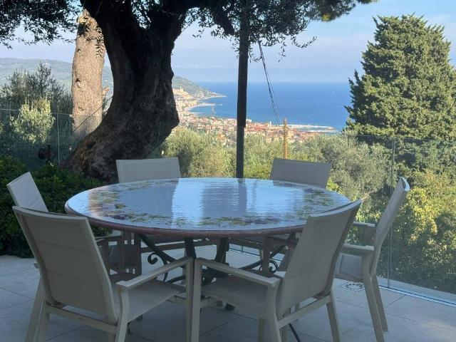 Villa in vendita a Diano Marina IM