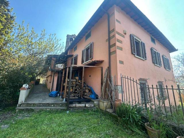 Villa in vendita a Dicomano FI