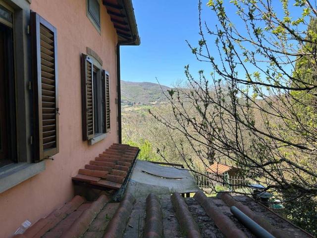 Villa in vendita a Dicomano FI