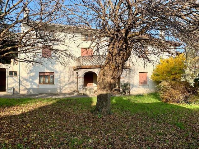 Villa in vendita a Dignano UD