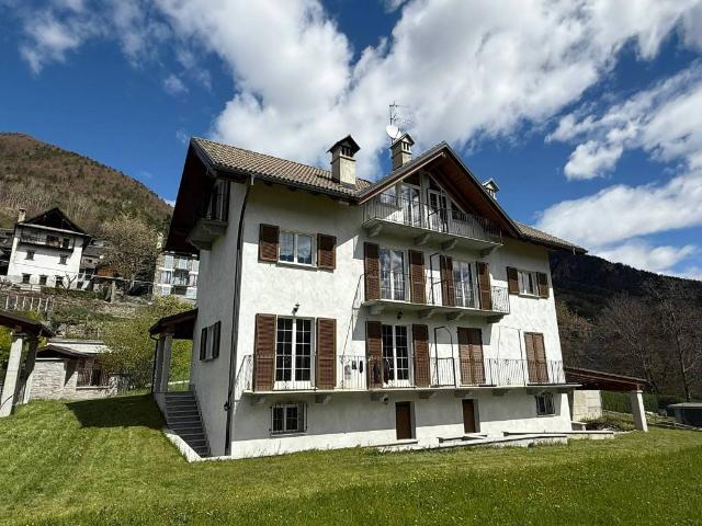Villa in vendita a Druogno VB