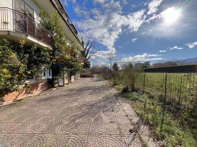 Villa in vendita a Dragoni
