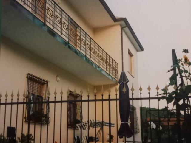 Villa in vendita a Dragoni CE