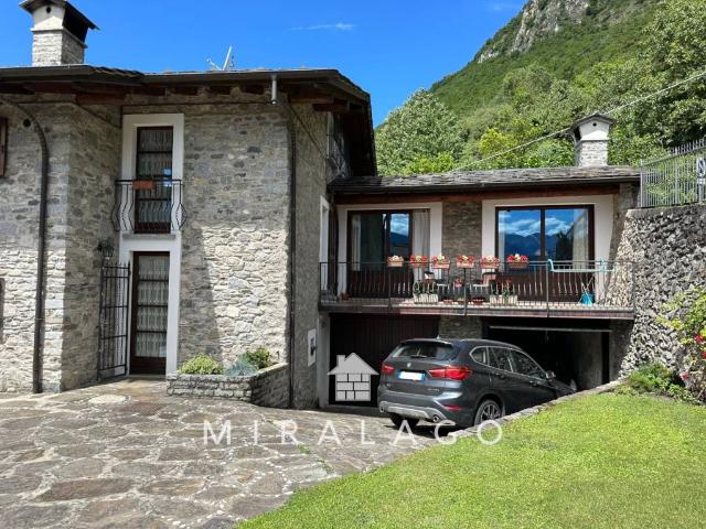 Villa in vendita a Dubino SO