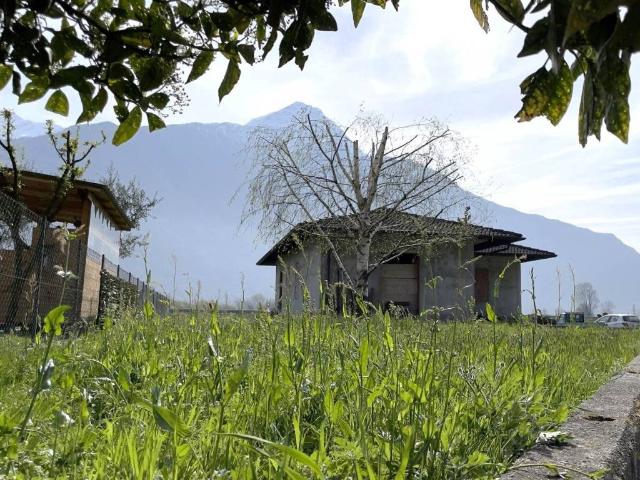 Villa in vendita a Dubino SO