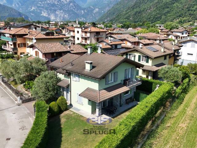 Villa in vendita a Dubino SO