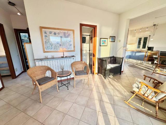Villa in vendita a Dumenza VA