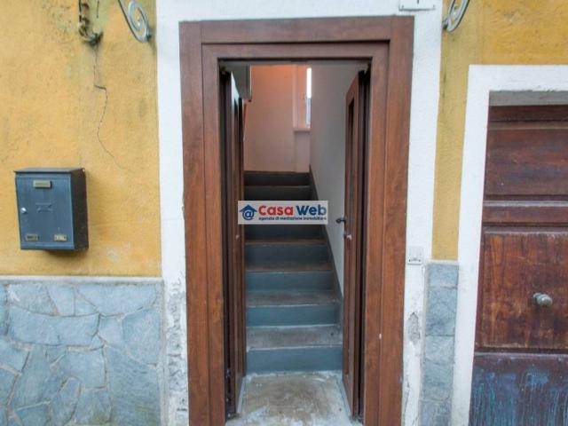 Villa in vendita a Dumenza VA