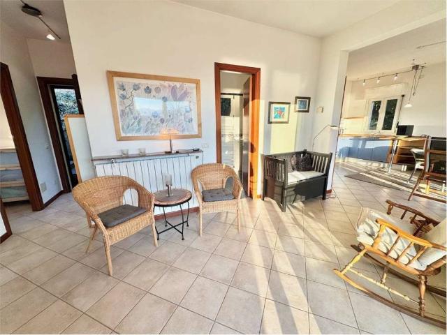 Villa in vendita a Dumenza VA