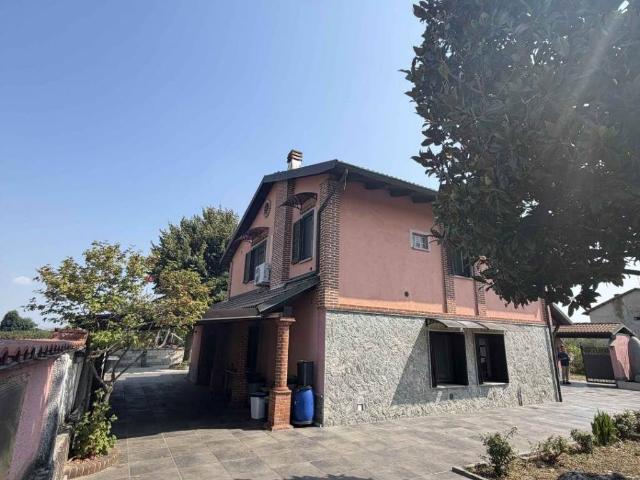 Villa in vendita a Dusino San Michele AT