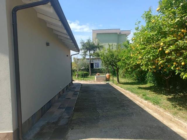 Villa in vendita a Eboli SA