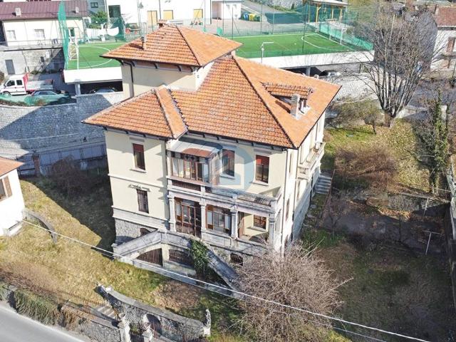 Villa in vendita a Edolo BS