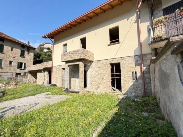 Villa in vendita a Erve LC