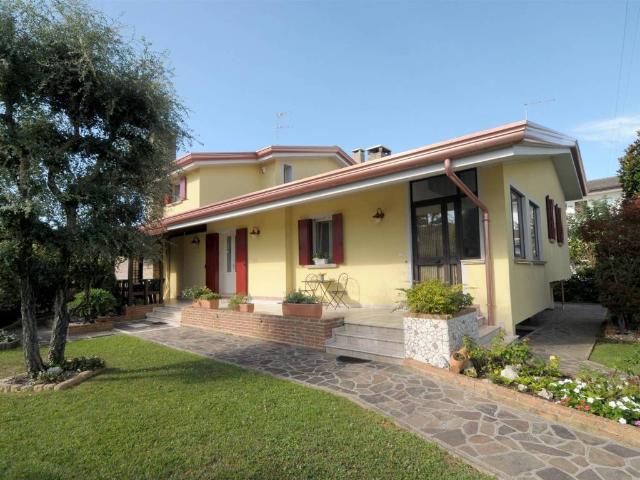 Villa in vendita a Eraclea VE