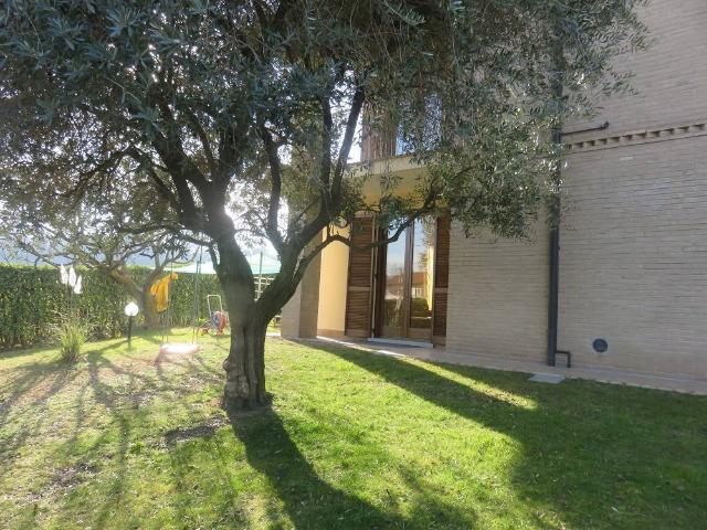 Villa in vendita a Erba CO