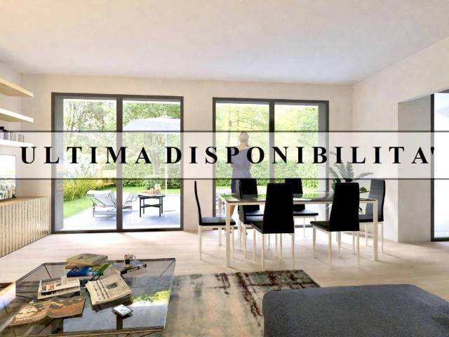 Villa in vendita a Erba CO