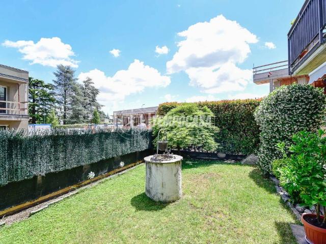 Villa in vendita a Erba CO