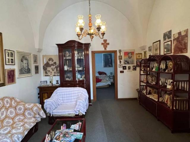 Villa in vendita a Erchie BR