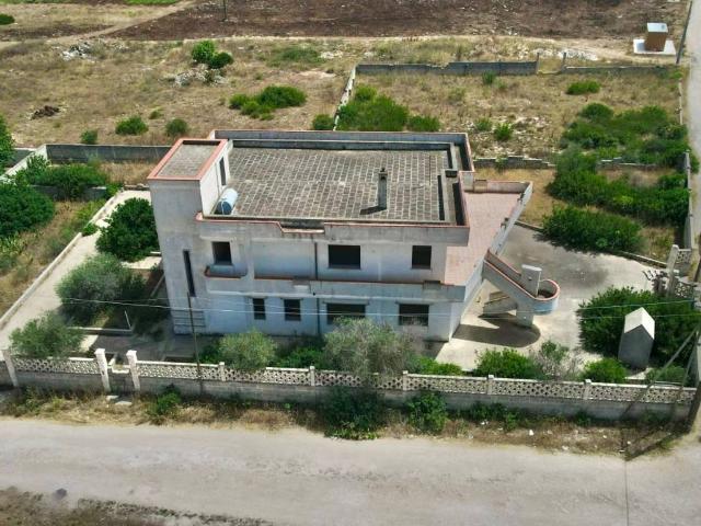 Villa in vendita a Erchie BR