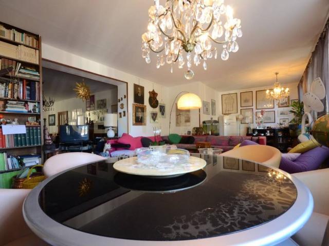 Villa in vendita a Esino Lario LC